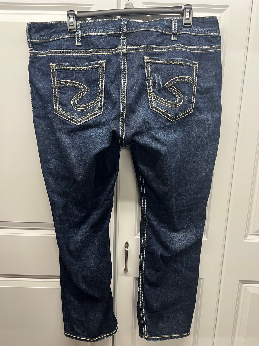 Silver Jeans Co. Suki Straight Leg Curvy Mid Rise Dark Wash Distressed Jeans 22